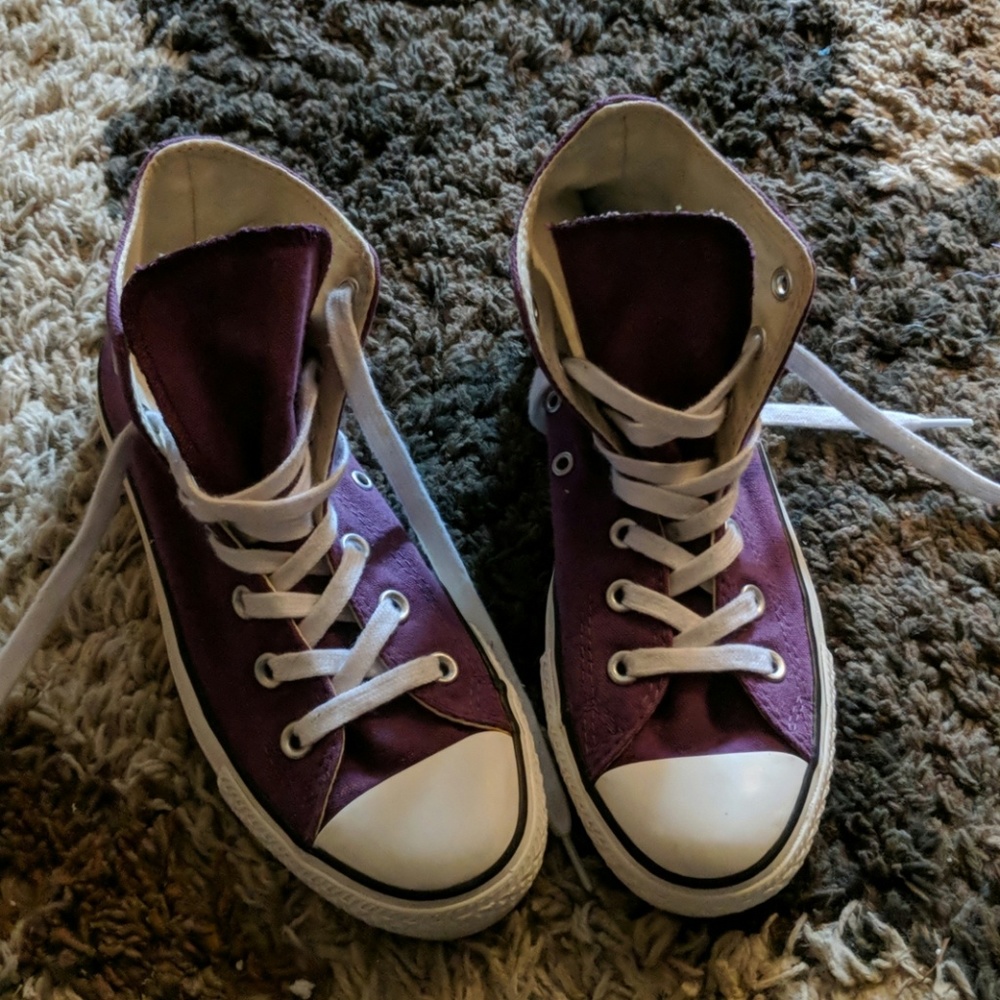 Purple high top converse shoes